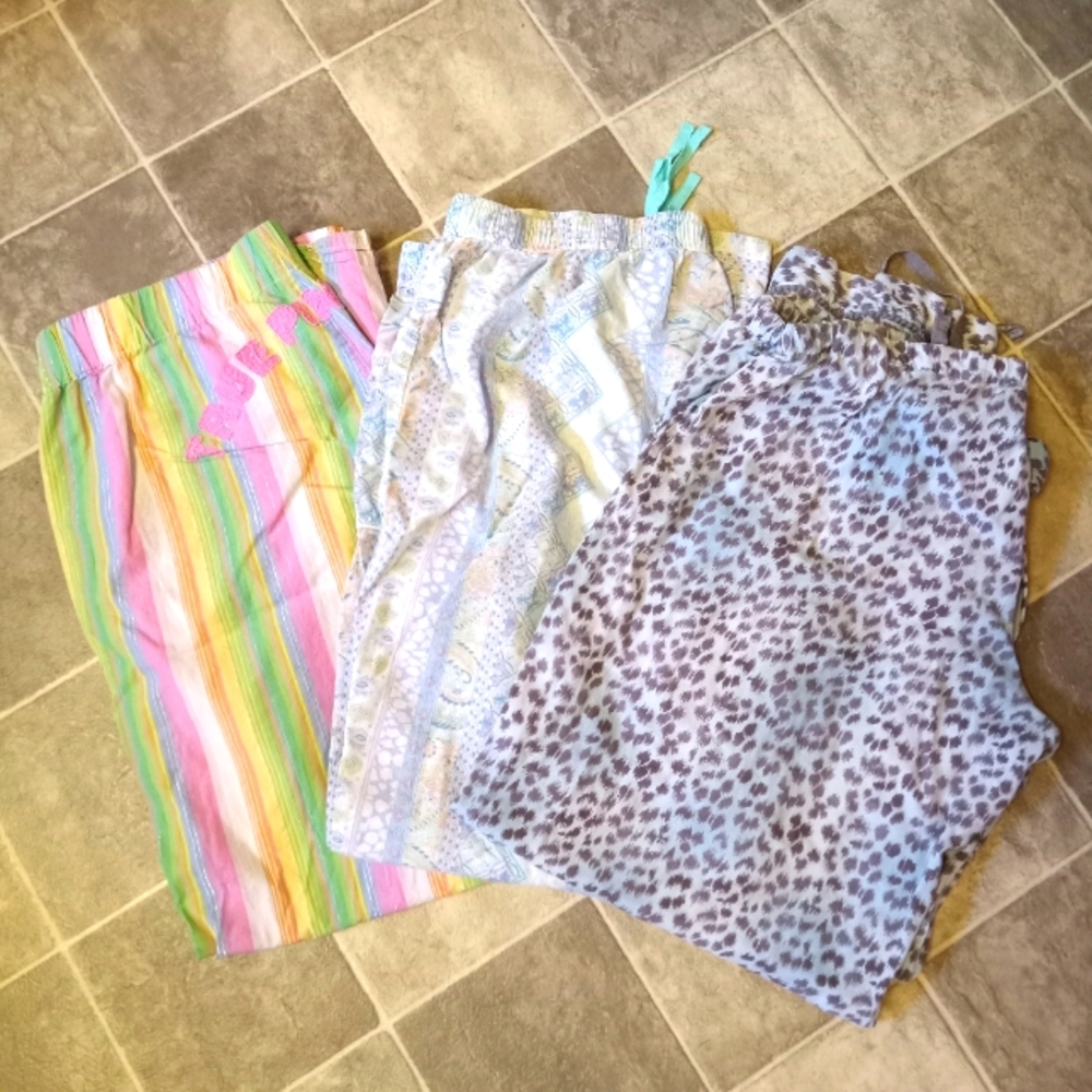 3 Pair Of VS Sleep Pants/Size Large